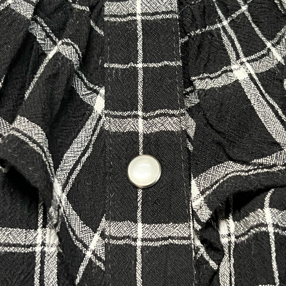 INC. XL Ruffle black & white plaid snap top NWT - Picture 6 of 14